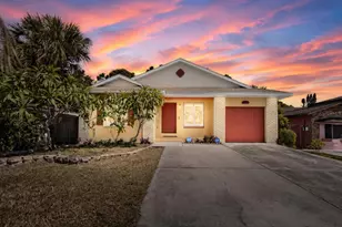 1101 27th Ave S, Saint Petersburg, FL 33705 - Photo 1