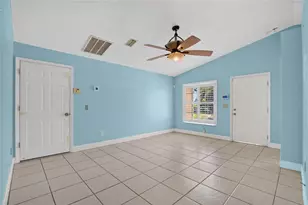 1101 27th Ave S, Saint Petersburg, FL 33705 - Photo 9