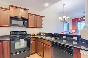13941 Clubhouse Dr, Tampa, FL 33618 - Photo 7