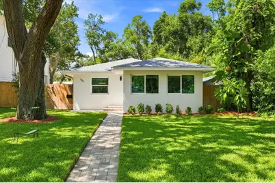 135 24th Avenue SE, Saint Petersburg, FL 33705 - Photo 1