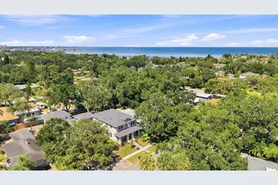 135 24th Avenue SE, Saint Petersburg, FL 33705 - Photo 43