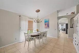 2022 Samantha Ln, Valrico, FL 33594 - Photo 11