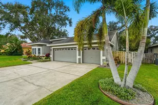 700 Westfield Ct, Dunedin, FL 34698 - Photo 3