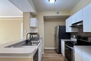 17102 Carrington Park Dr, Tampa, FL 33647 - Photo 11