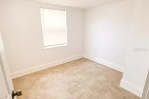 1125 13th Ave S, Saint Petersburg, FL 33705 - Photo 7