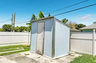 1126 15th Ave SW, Vero Beach, FL 32962 - Photo 31