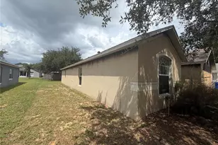 3997 Hillingdon Rd, Tavares, FL 32778 - Photo 21
