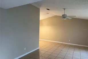 2537 Arborwood Dr, Valrico, FL 33596 - Photo 3