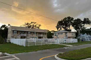 2025 7th St S, Saint Petersburg, FL 33705 - Photo 1