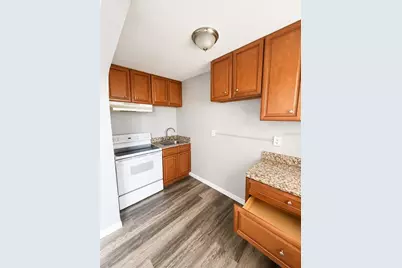 2025 7th Street S #6, Saint Petersburg, FL 33705 - Photo 3