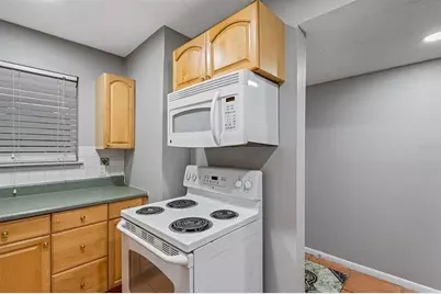 6338 Newtown Circle #38B4, Tampa, FL 33615 - Photo 5