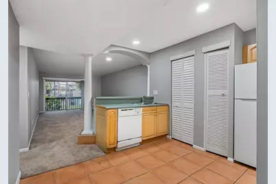 6338 Newtown Circle #38B4, Tampa, FL 33615 - Photo 3