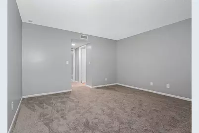 6338 Newtown Circle #38B4, Tampa, FL 33615 - Photo 15