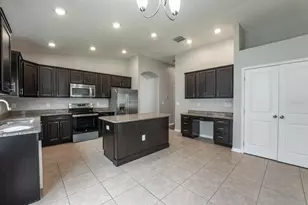 34424 Blue Ash Ct, Wesley Chapel, FL 33545 - Photo 5