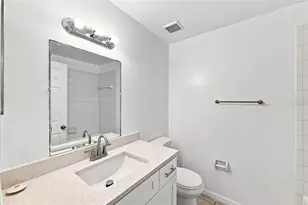 980 13th Ave S, Saint Petersburg, FL 33705 - Photo 21