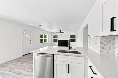 38947 5th Avenue, Zephyrhills, FL 33542 - Photo 11