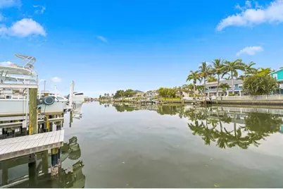 751 Pinellas Bayway  S #19, Tierra Verde, FL 33715 - Photo 19