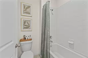 8210 Dolphin Blf Blvd, Wesley Chapel, FL 33545 - Photo 27