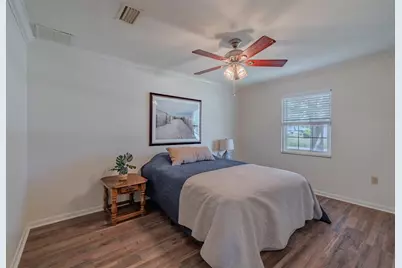 6711 Conetta Drive, Sarasota, FL 34243 - Photo 17
