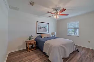 6711 Conetta Dr, Sarasota, FL 34243 - Photo 17