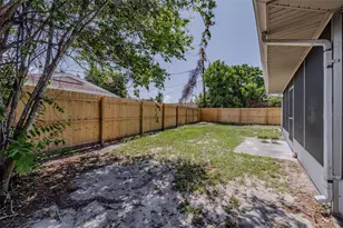 6711 Conetta Dr, Sarasota, FL 34243 - Photo 27