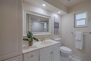 6711 Conetta Dr, Sarasota, FL 34243 - Photo 19