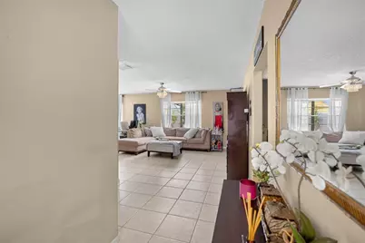 9063 Dixiana Villa Circle, Tampa, FL 33635 - Photo 5