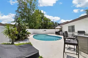 9063 Dixiana Villa Cir, Tampa, FL 33635 - Photo 3