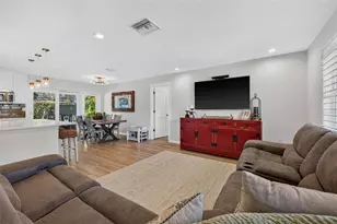1743 Delaware Ave NE, Saint Petersburg, FL 33703 - Photo 5