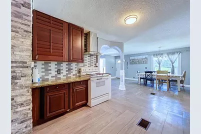 9507 Six Mile Creek Road, Tampa, FL 33610 - Photo 21