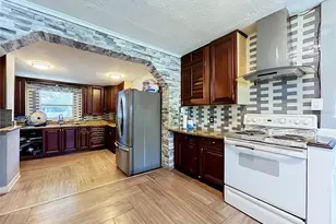 9507 Six Mile Creek Rd, Tampa, FL 33610 - Photo 19