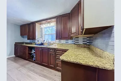 9507 Six Mile Creek Road, Tampa, FL 33610 - Photo 23