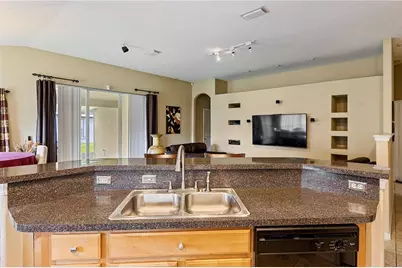 4627 Whispering Wind Avenue, Tampa, FL 33614 - Photo 11