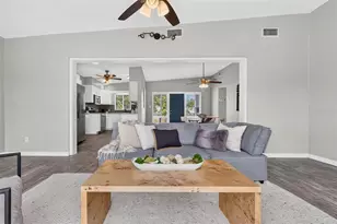 5520 8th Ave N, Saint Petersburg, FL 33710 - Photo 13