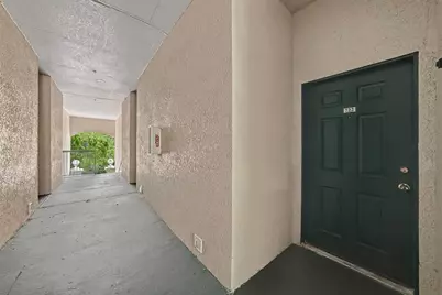 17108 Carrington Park Dr #722, Tampa, FL 33647 - Photo 9