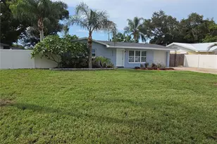 10827 Village Green Ave, Seminole, FL 33772 - Photo 21