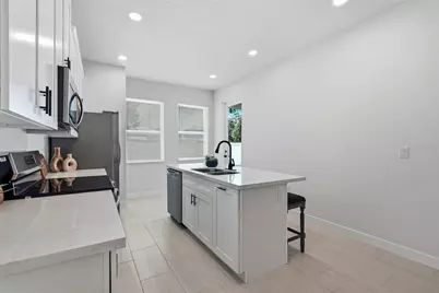 3410 N 31st Street, Tampa, FL 33605 - Photo 9