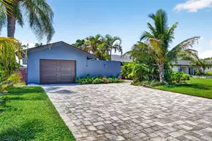 114 12th St, Belleair Beach, FL 33786 - Photo 1