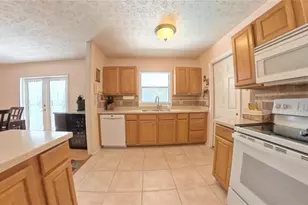 12215 Orchid Ln, Thonotosassa, FL 33592 - Photo 9