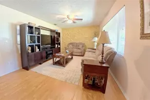 12215 Orchid Ln, Thonotosassa, FL 33592 - Photo 5