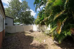 12812 Lake Dr, Largo, FL 33774 - Photo 37