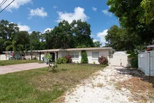 12812 Lake Dr, Largo, FL 33774 - Photo 7