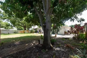 12812 Lake Dr, Largo, FL 33774 - Photo 35