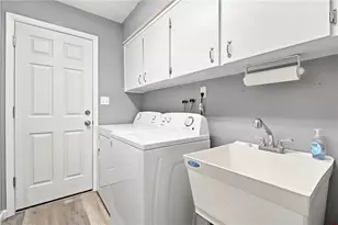 7301 Bramblewood Dr, Port Richey, FL 34668 - Photo 13