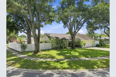 157 Foxcroft Drive E, Palm Harbor, FL 34683 - Photo 45