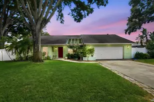 157 Foxcroft Dr E, Palm Harbor, FL 34683 - Photo 1