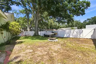 157 Foxcroft Dr E, Palm Harbor, FL 34683 - Photo 37