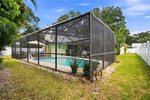 157 Foxcroft Dr E, Palm Harbor, FL 34683 - Photo 27