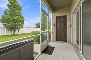 31141 Claridge Pl, Wesley Chapel, FL 33543 - Photo 27