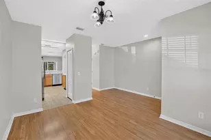 15768 Fishhawk Falls Dr, Lithia, FL 33547 - Photo 3
